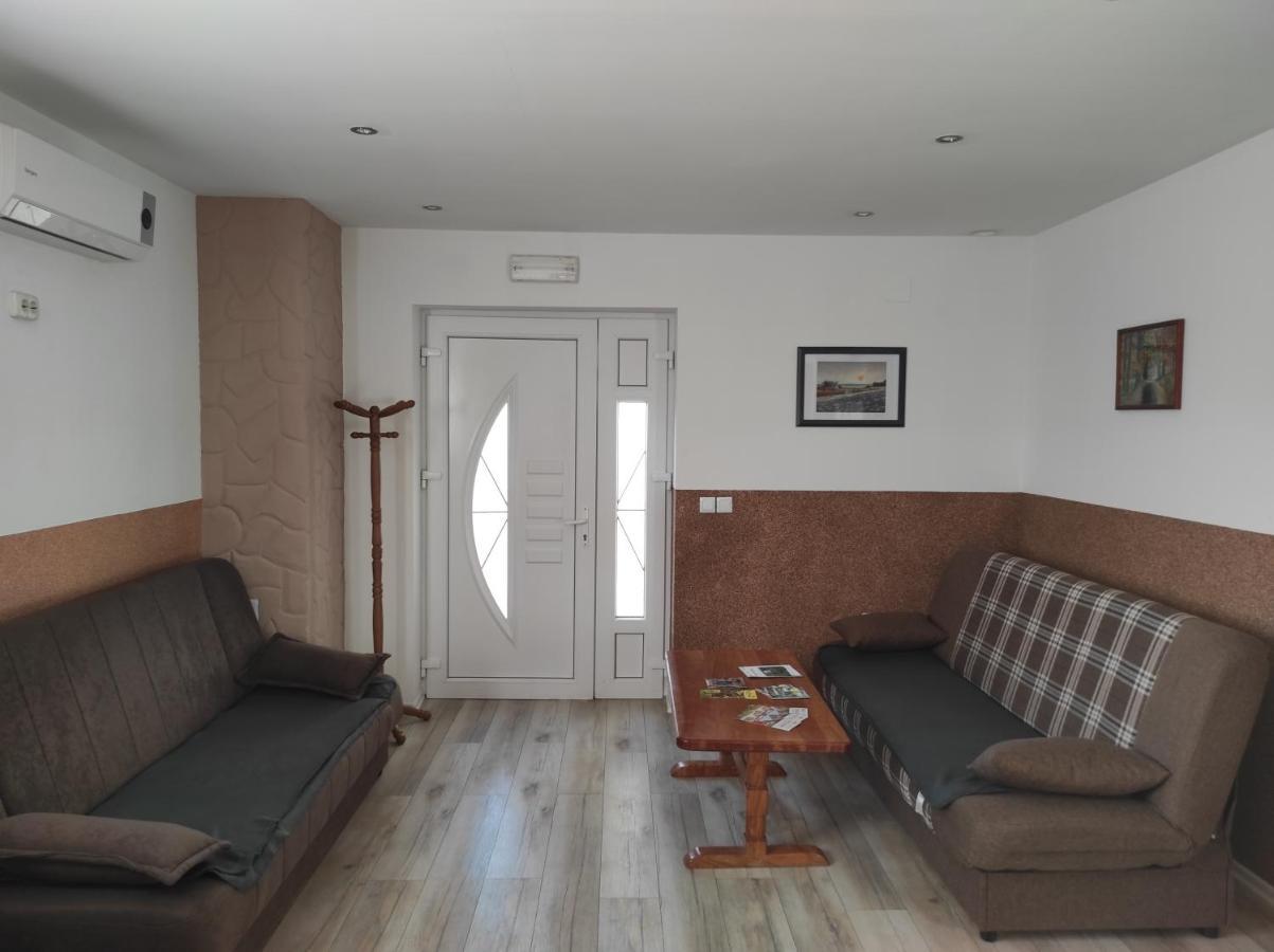 Apartman Jakov Rakovica Exterior photo